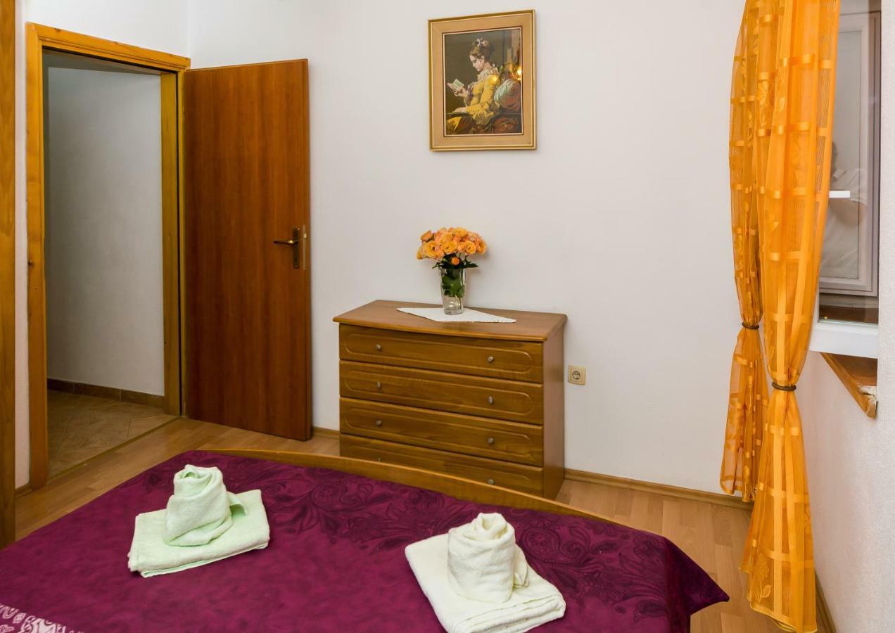 Apartment Leut With Spacious Terrace And Sea View Slatine Luaran gambar