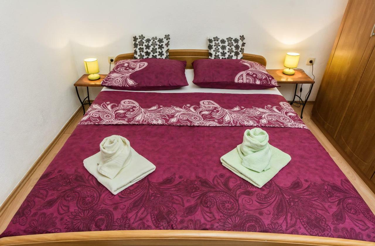 Apartment Leut With Spacious Terrace And Sea View Slatine Luaran gambar