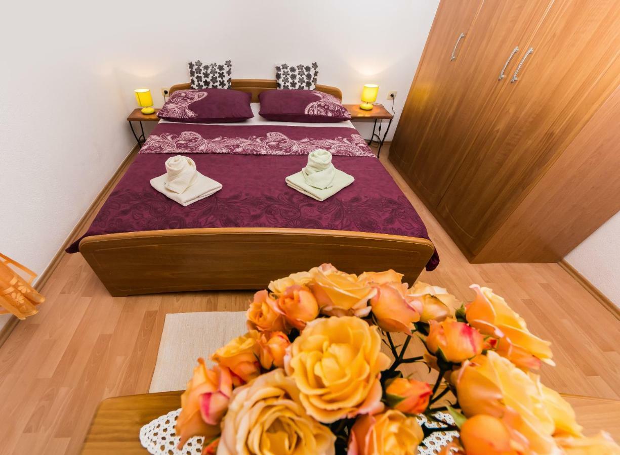 Apartment Leut With Spacious Terrace And Sea View Slatine Luaran gambar