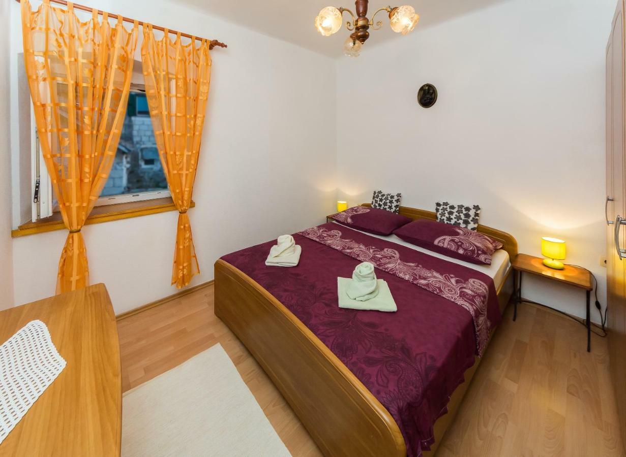 Apartment Leut With Spacious Terrace And Sea View Slatine Luaran gambar