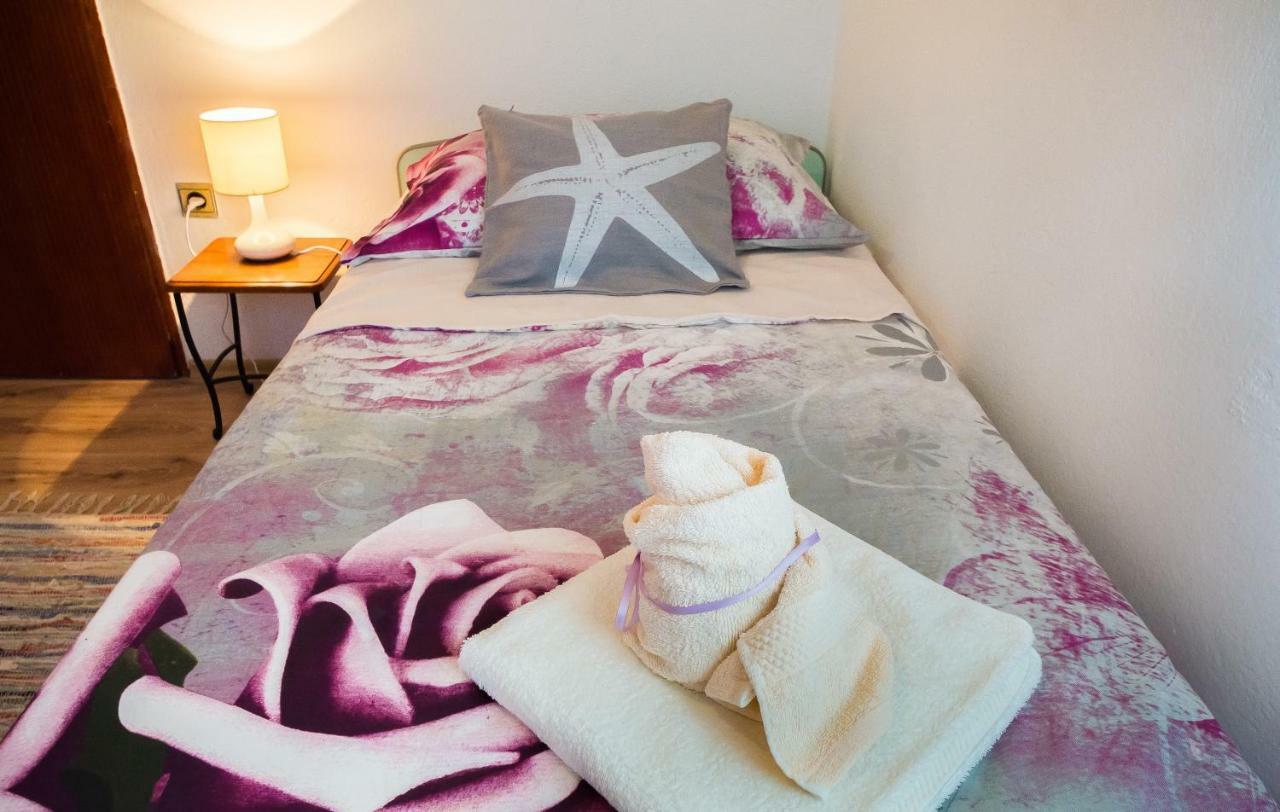 Apartment Leut With Spacious Terrace And Sea View Slatine Luaran gambar